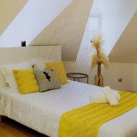 Appartamento Elegant, Bright, Fully Equipped In *