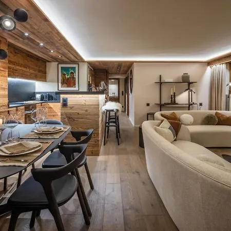 Elegant, Bright, Fully Equipped In